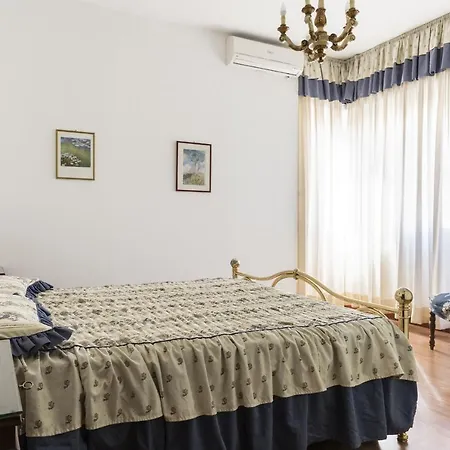 Classic Apartment Sistine Chapel *