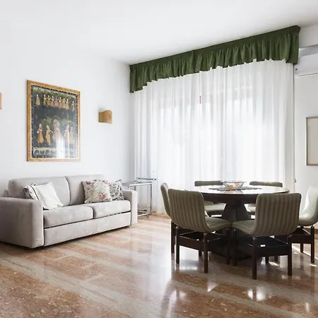 Classic Apartment Sistine Chapel Διαμέρισμα